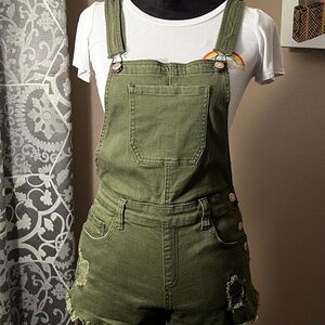 Overall shorts